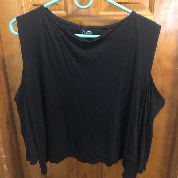 Cheap Monday cold shoulder top - Picture 2 of 4